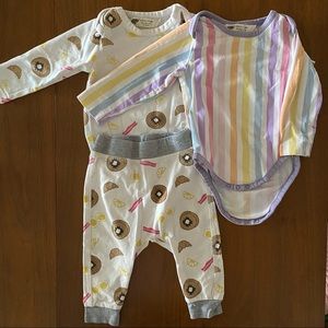 Monica + Andy 2 pack long sleeves, 1 with pants doughnuts/rainbow size 6-9 mths